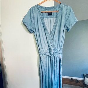 Abercrombie and Fitch jumpsuit denim! ❤️❤️❤️